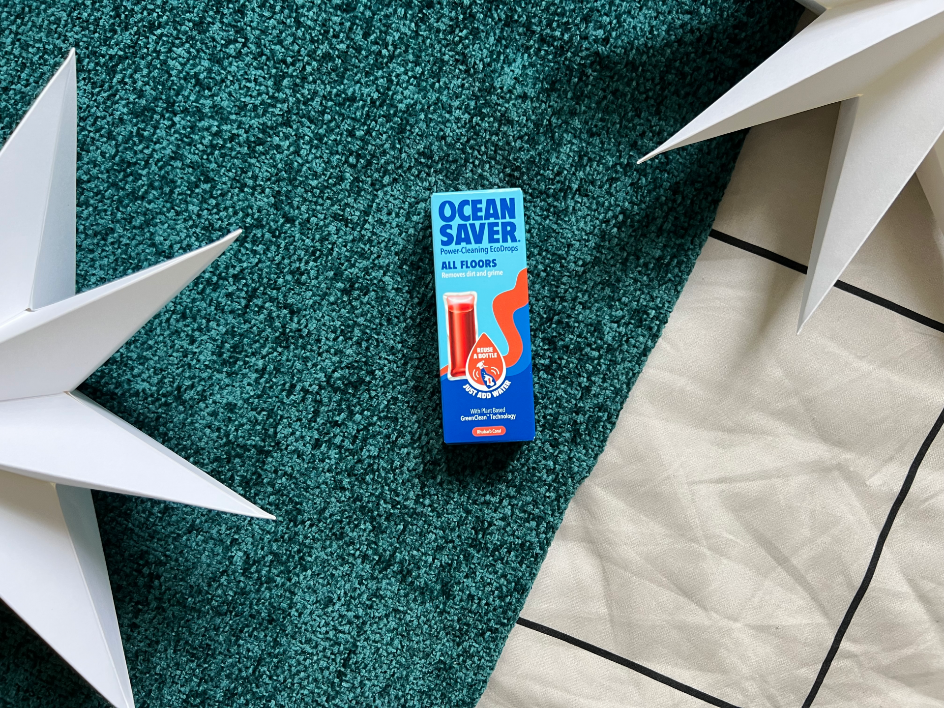 Xmas OceanSaver Cleaning Drops Floor